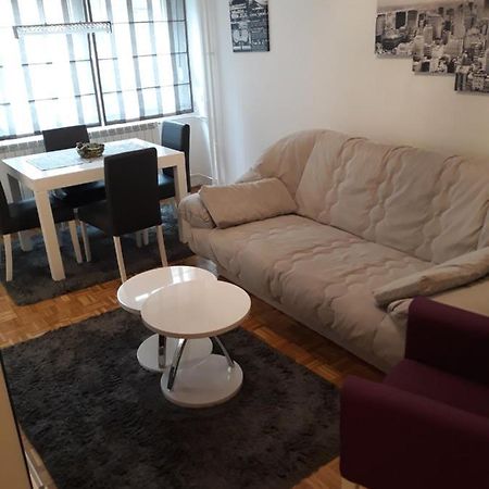 Apartamento Stan Banjica Belgrado Exterior foto